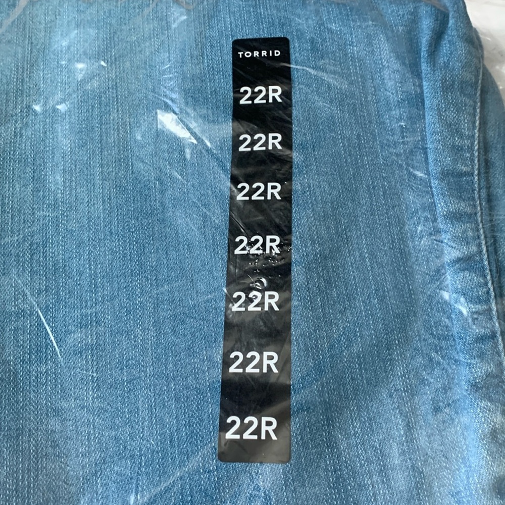 Torrid bombshell skinny jeans 22R